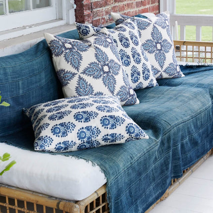 How to Mix & Match Pillows