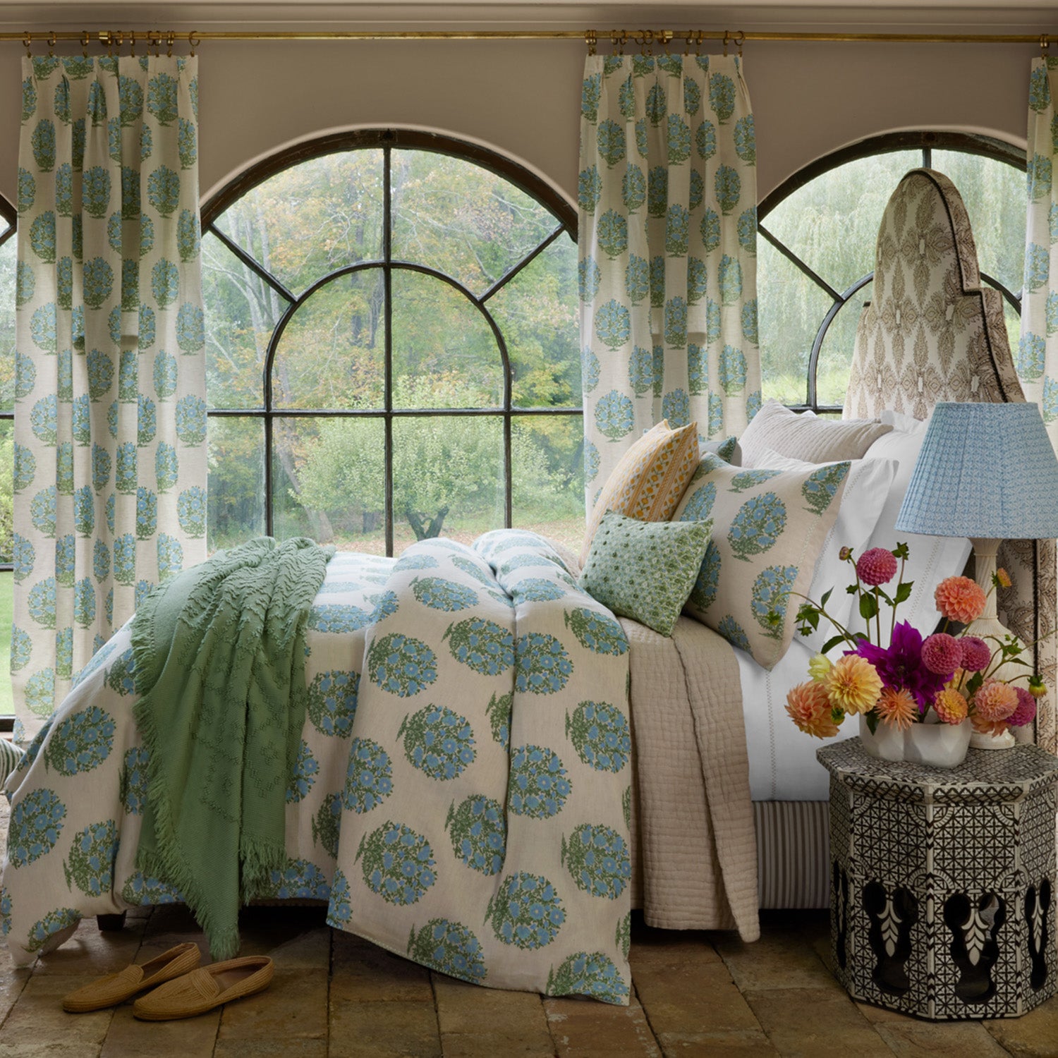 Vani Leaf Duvet Set