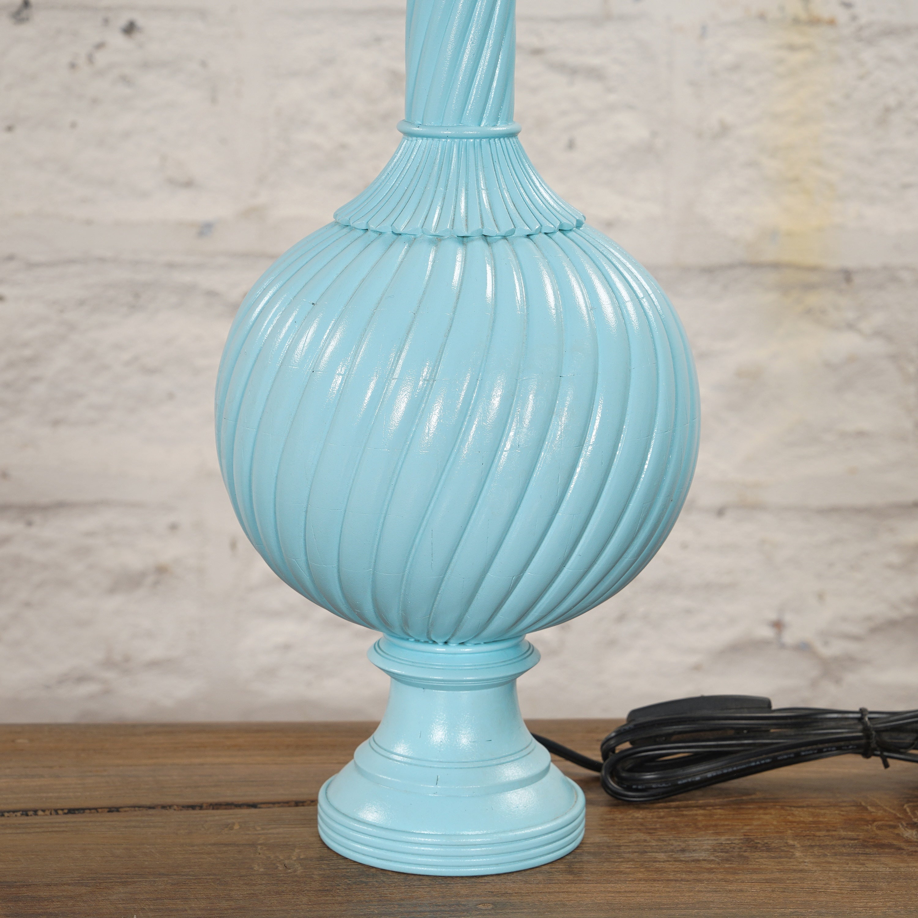 Ratni Bone Inlay Lamp