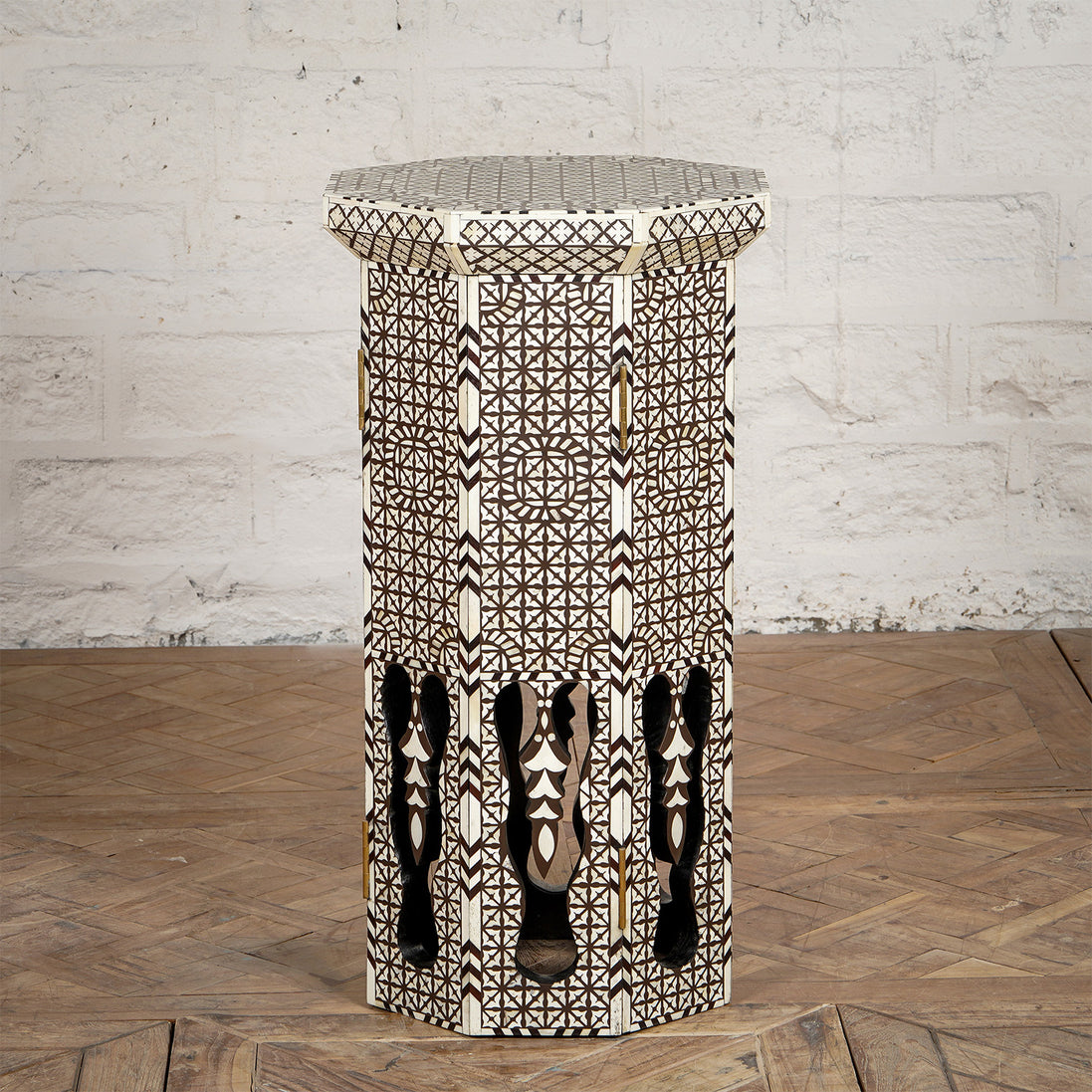 Karigar Table